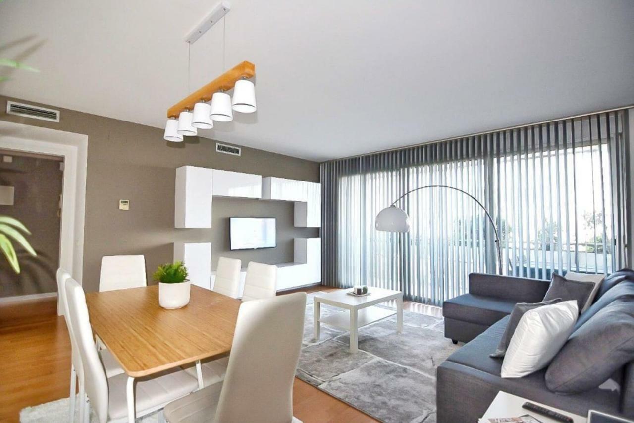 Lodging Apartments Forum 25 - Barcelona Forum Apartment سان أدريان دي بيزوس المظهر الخارجي الصورة
